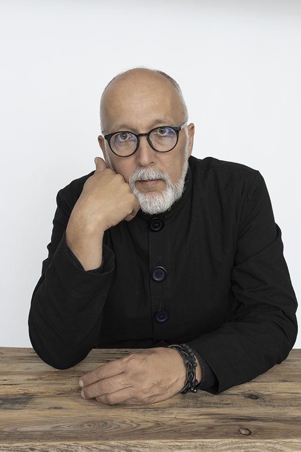 Imágen de José Rocha como Artífice de lo Atemporal